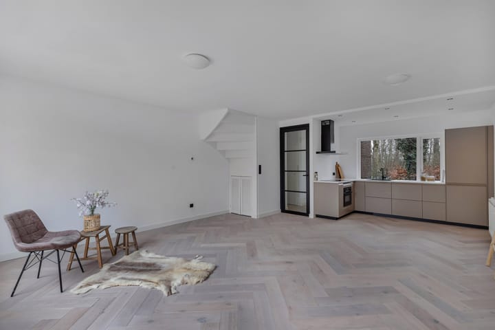 Photo 2 of Poolvos 47