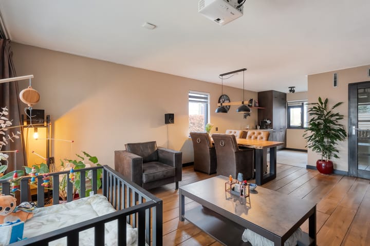 Foto 4 van Curiestraat 211