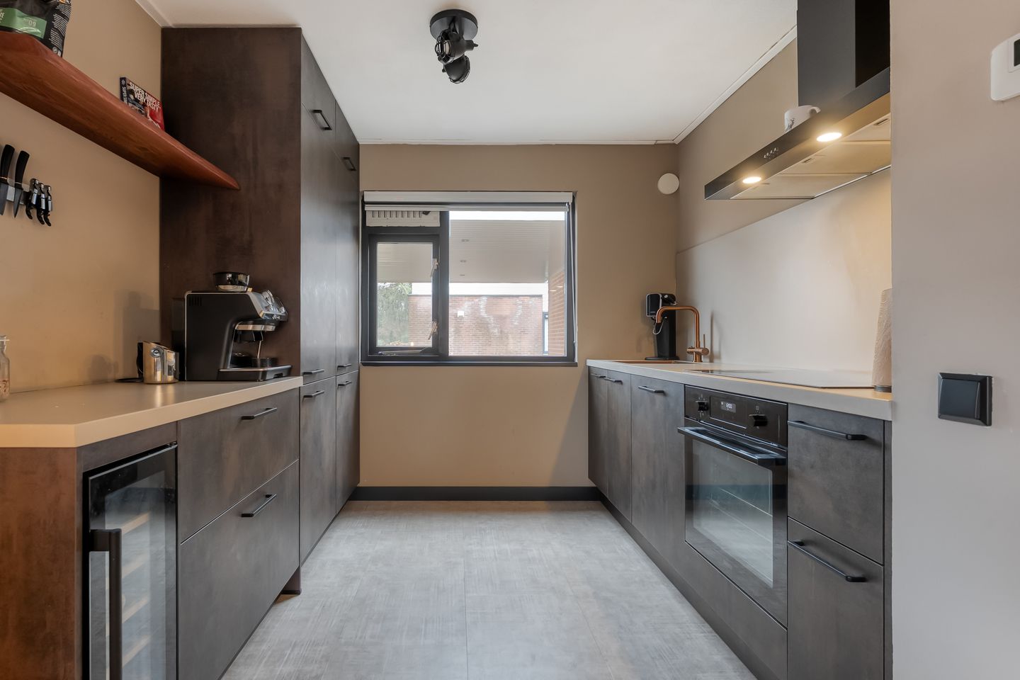 Photo 10 of Curiestraat 211