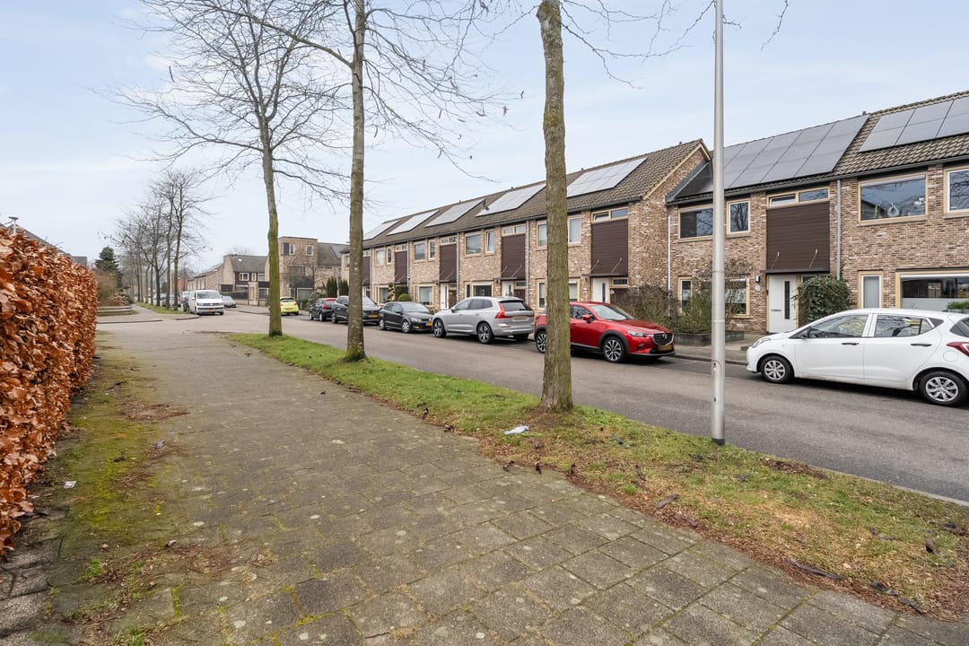Photo 38 of Curiestraat 211