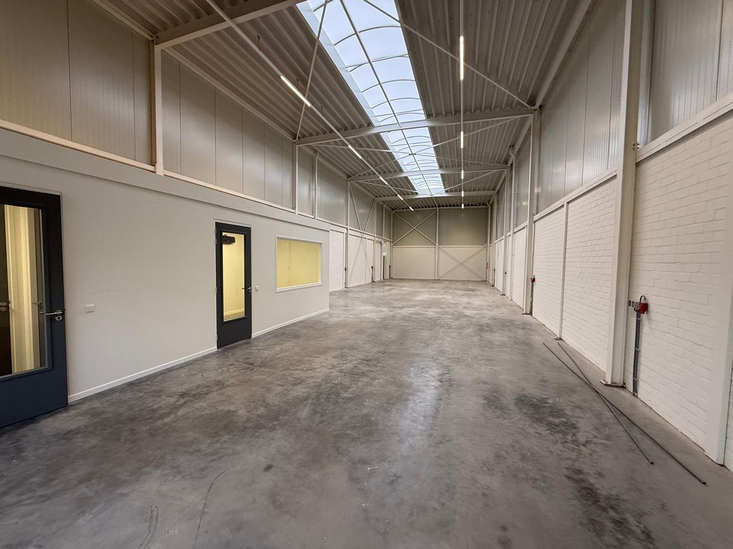 Bekijk foto 4 van Koperslager 13