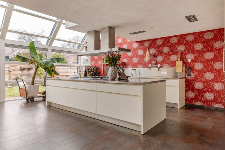 Photo 12 of Margrietstraat 42