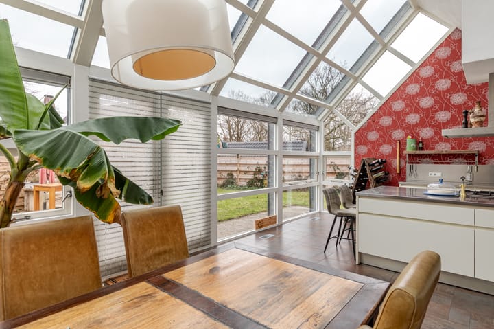 Photo 15 of Margrietstraat 42