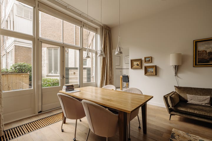 Photo 4 of Pieter de Hoochstraat 74-H