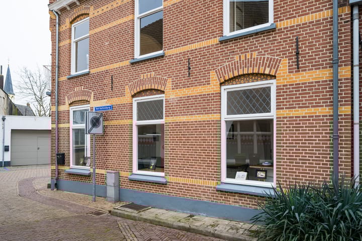 Photo 11 of Oudste Poortstraat 4