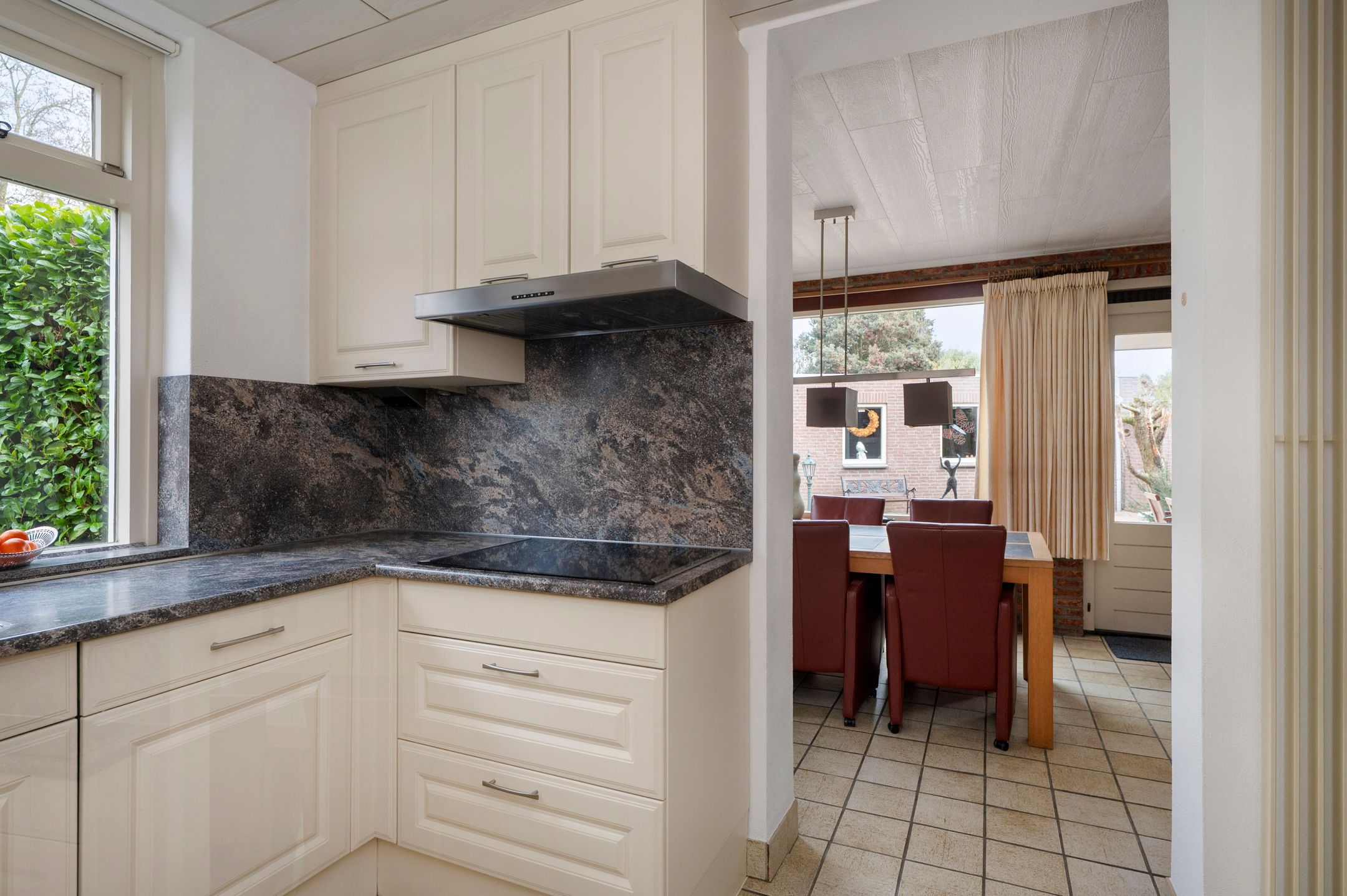 Foto 30 van Meeuwenlaan 12