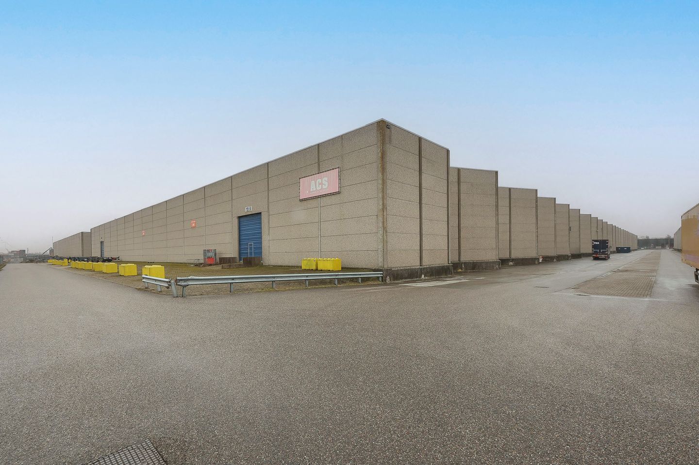 Bekijk foto 1 van Latexweg 7