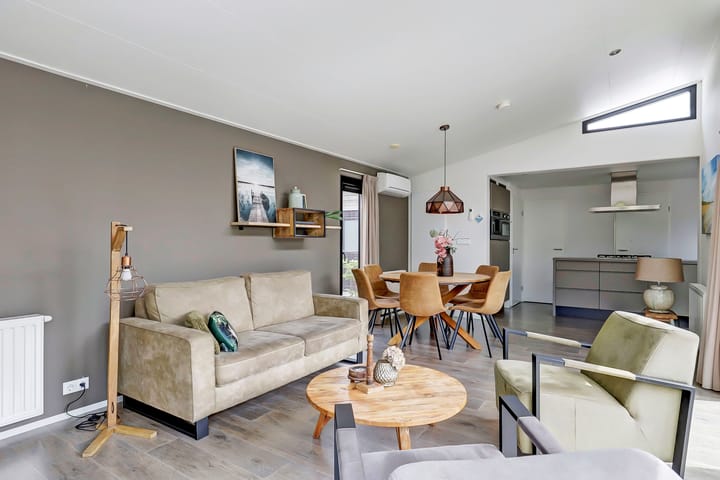 Foto 2 van Randmeerweg 14-0011