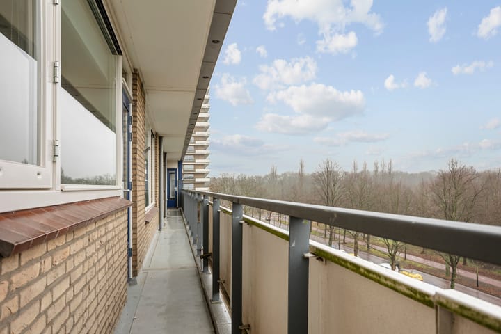 Photo 18 of van Vredenburchweg 459