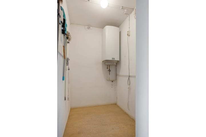 Photo 29 of van Vredenburchweg 459