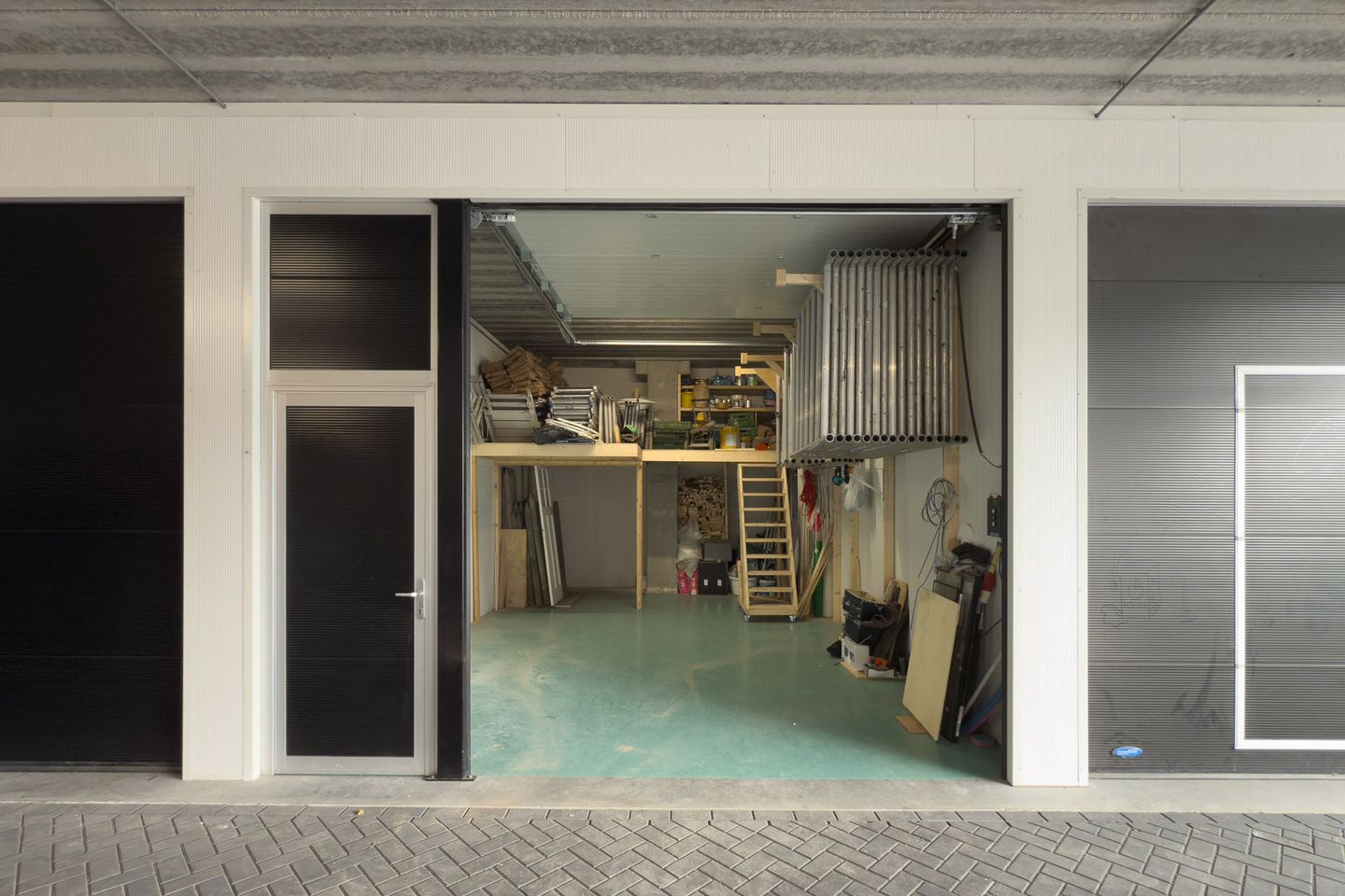 View photo 4 of Industrieweg 69-26