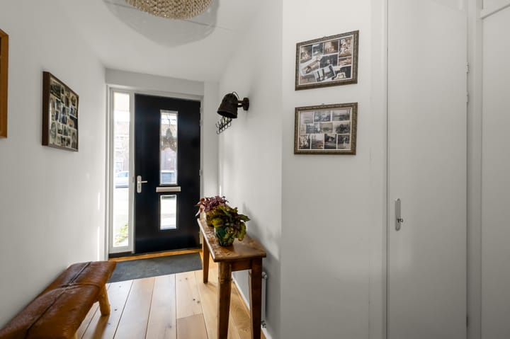 Photo 14 of Admiraal de Ruyterlaan 12-C