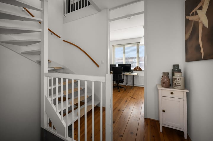 Photo 28 of Admiraal de Ruyterlaan 12-C