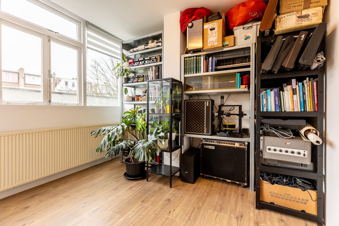 Photo 26 of Willem van Hillegaersbergstraat 43-A