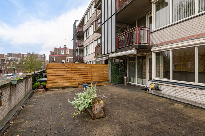 Photo 2 of Renswoudestraat 16