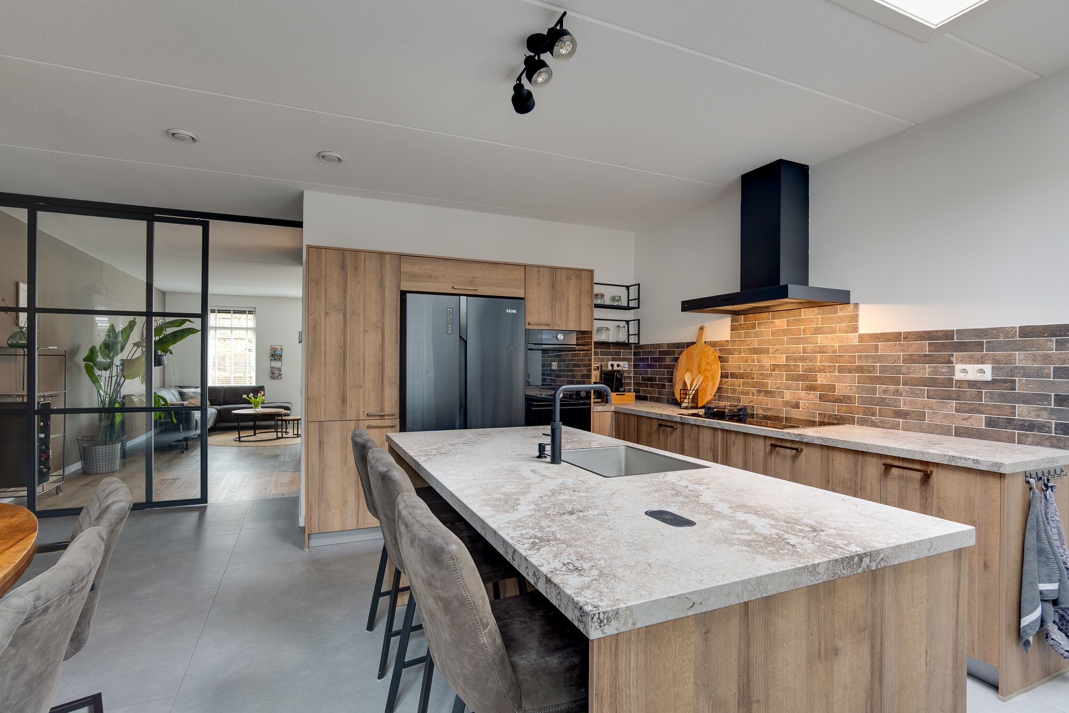 Photo 12 of Bosanemoon 70