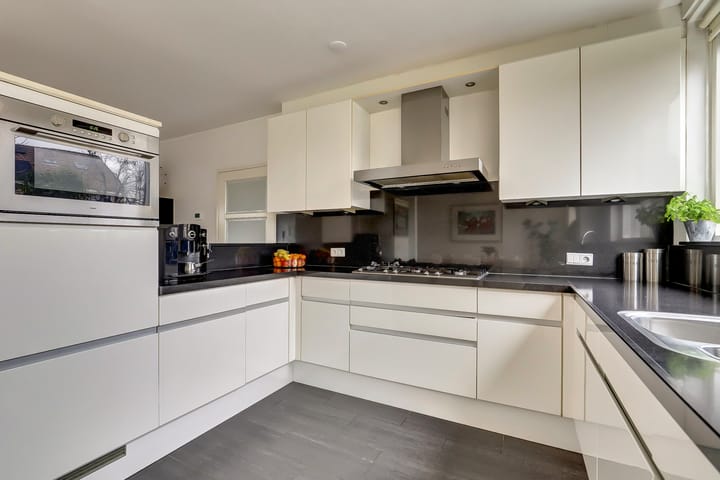 Photo 12 of Schimmelpenninckstraat 12