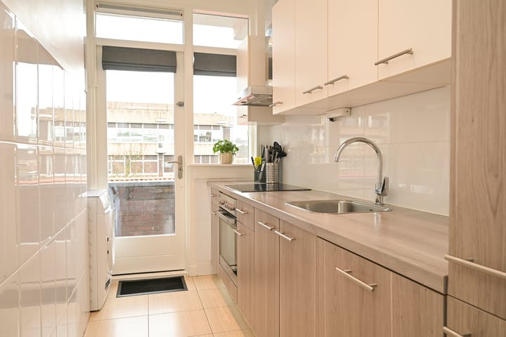 Photo 8 of Lijnbaan 134