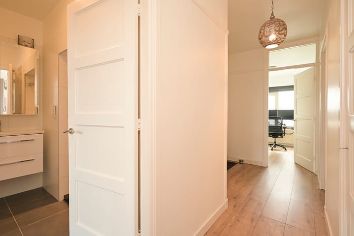 Photo 13 of Lijnbaan 134