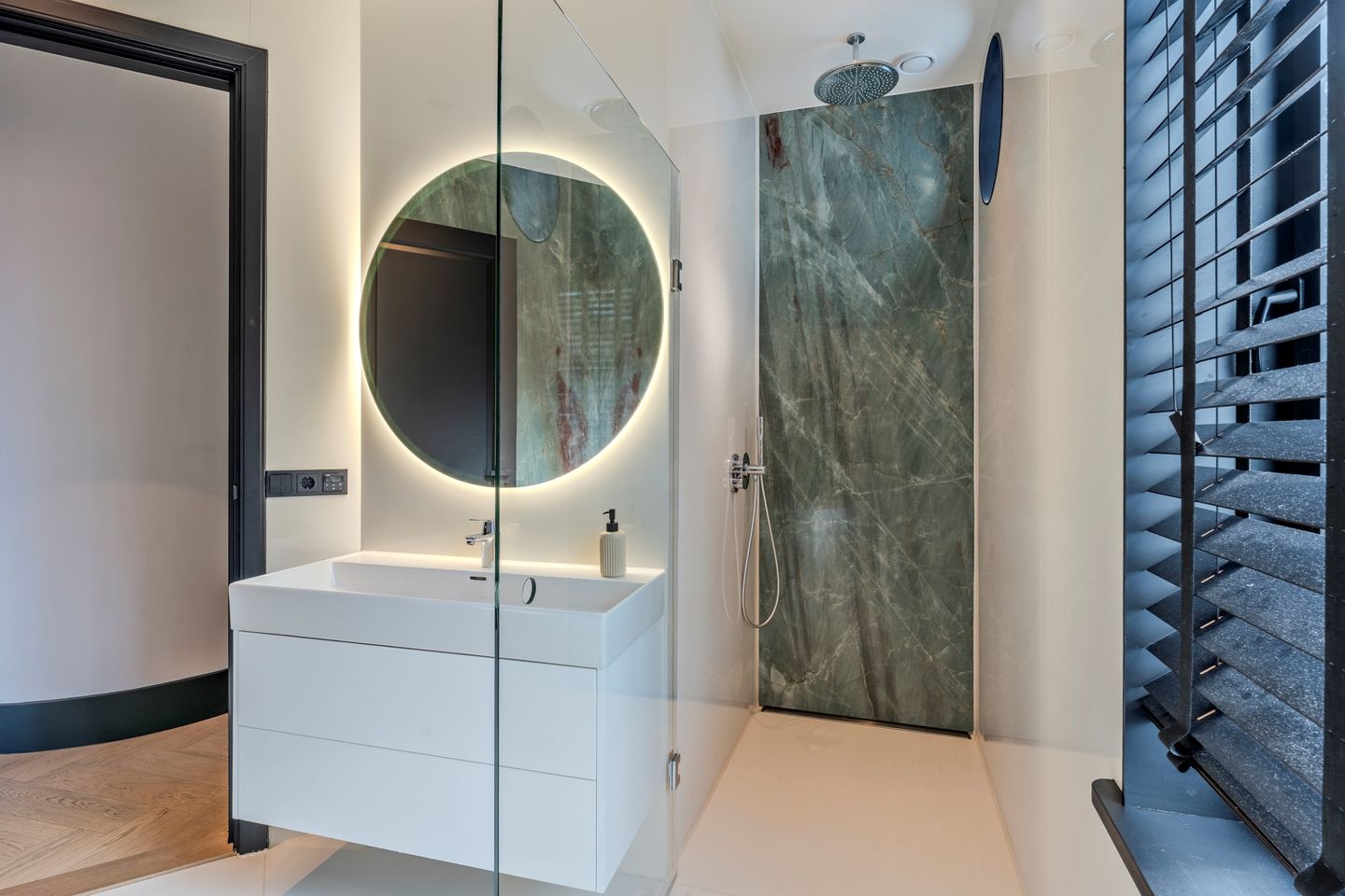 Foto 19 van Groot Hertoginnelaan 160