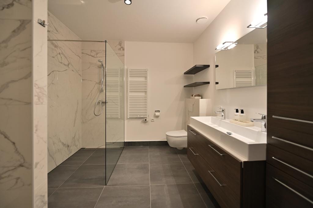 Foto 11 van Laarderweg 70-B