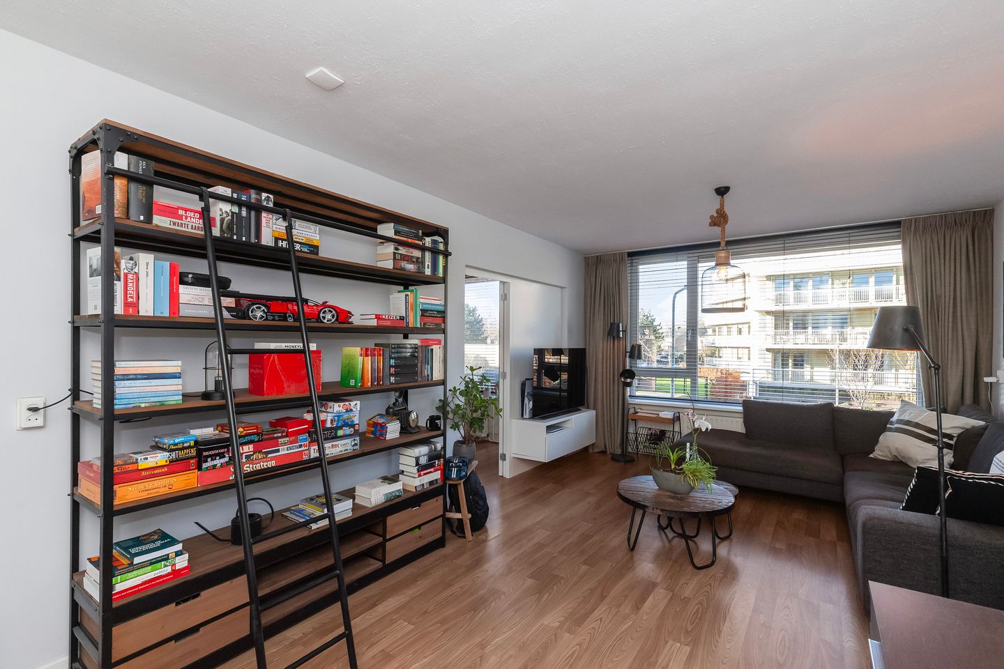 Foto 10 van Adriaen van Ostadestraat 18