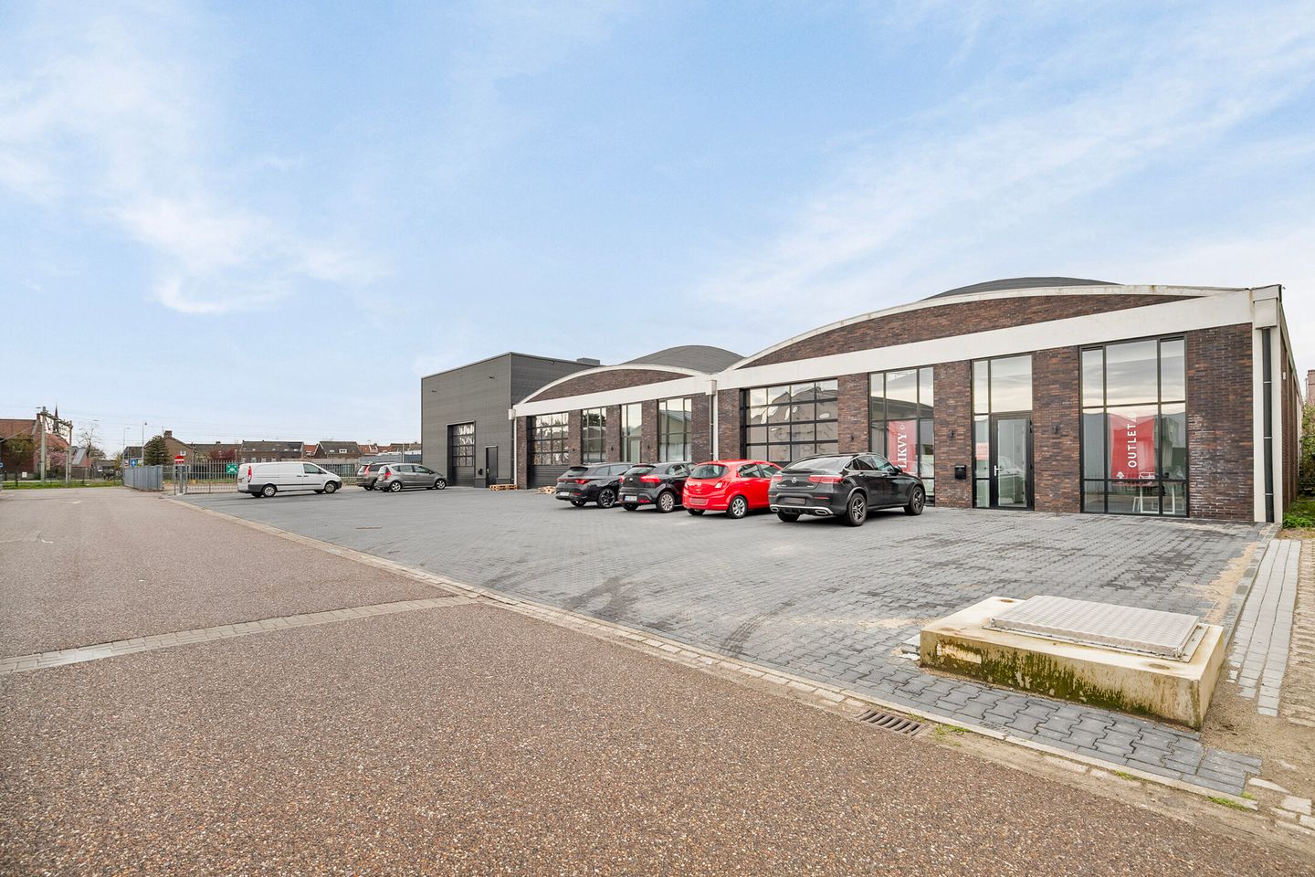 View photo 3 of Spoorlaan Noord 172-174