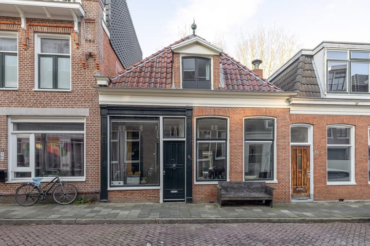Warmoesstraat 6