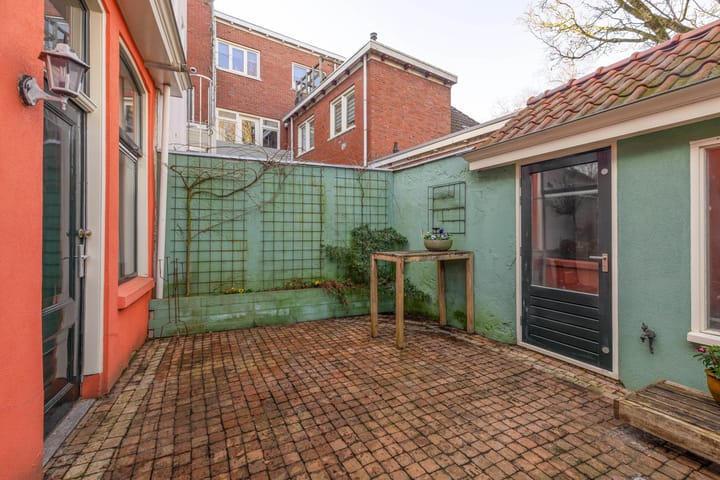 Foto 32 van Warmoesstraat 6