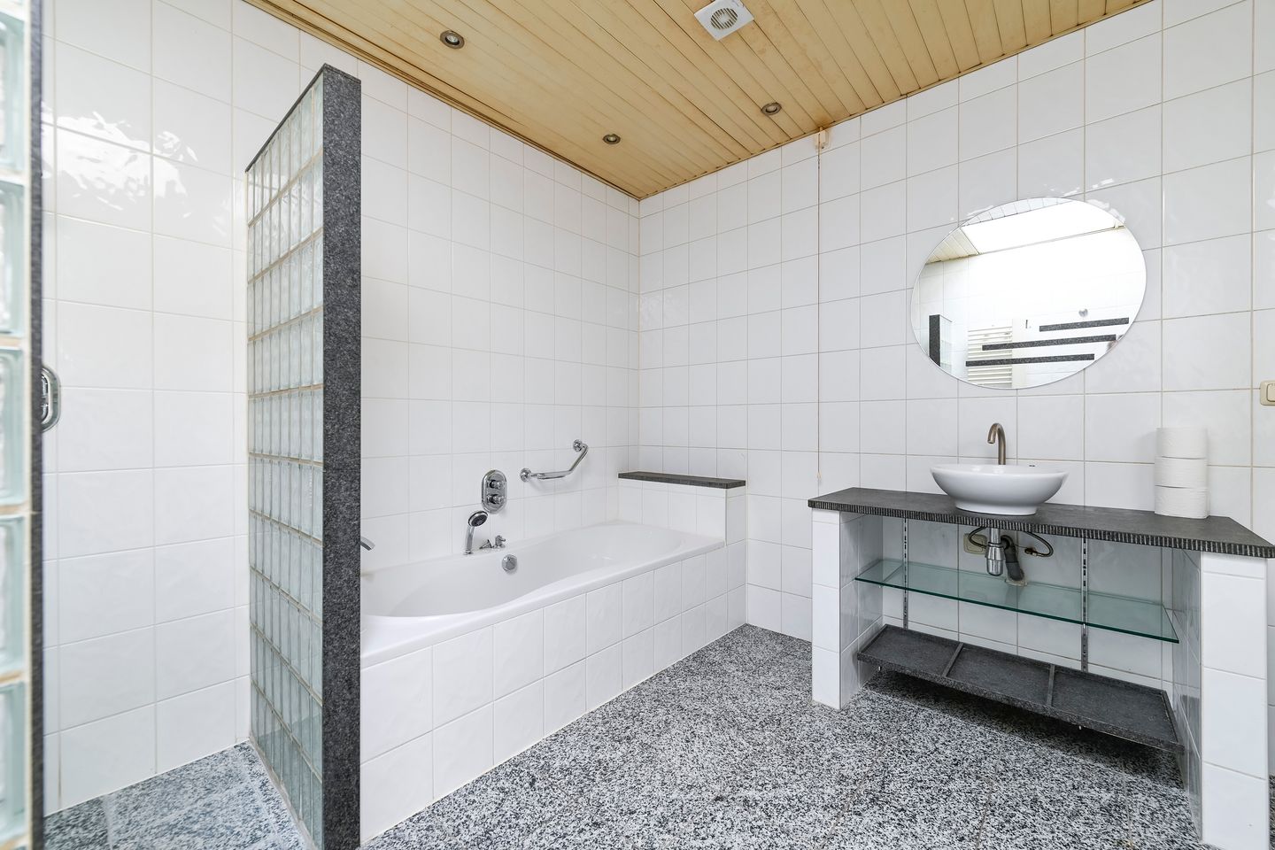 Foto 25 van Veurseweg 14-B