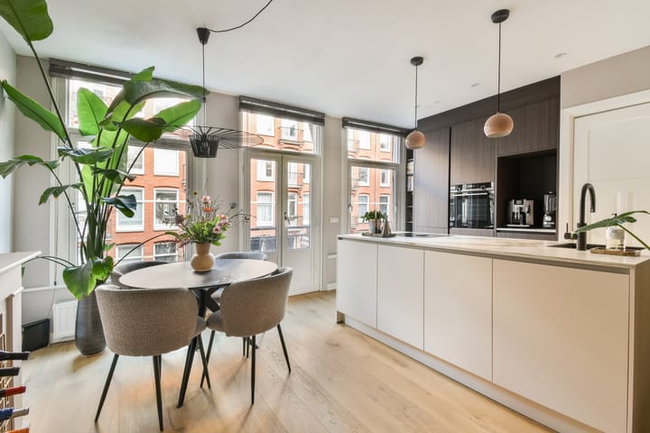 Photo 3 of Veerstraat 33-1