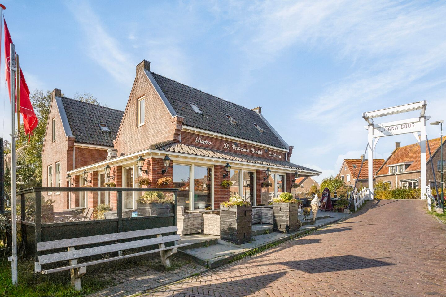 Bekijk foto 2 van Buurterstraat 20