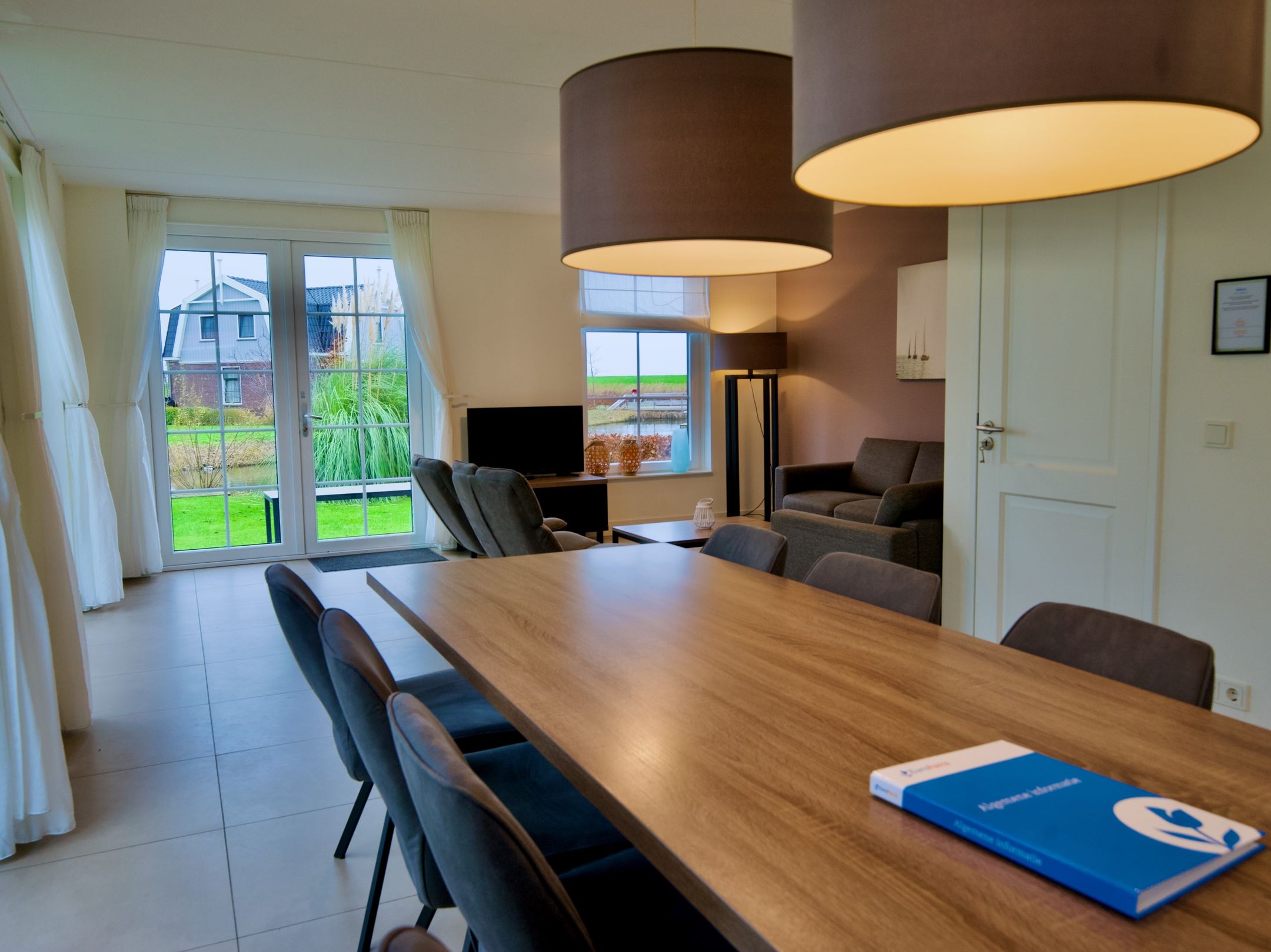 4-bedroom freehold villa in Uitdam — photo 4 of 5