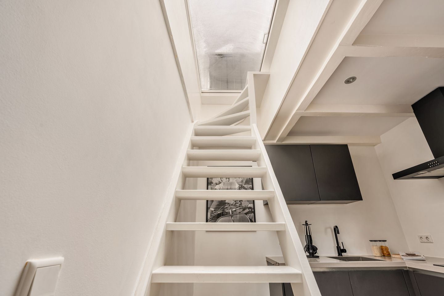 Photo 14 of Albert Cuypstraat 272-4A