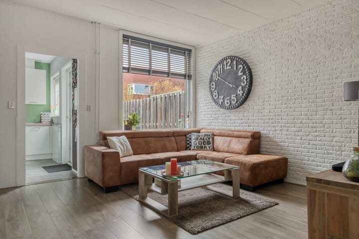 Photo 10 of Prins Bernhardstraat 8