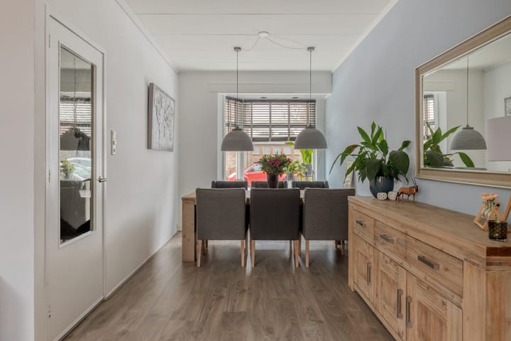 Photo 15 of Prins Bernhardstraat 8