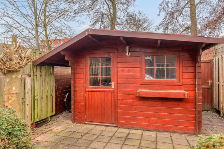 Photo 37 of Prins Bernhardstraat 8