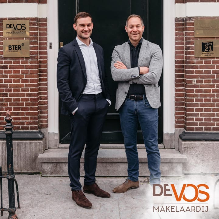 De Vos Makelaardij B.V. Logo