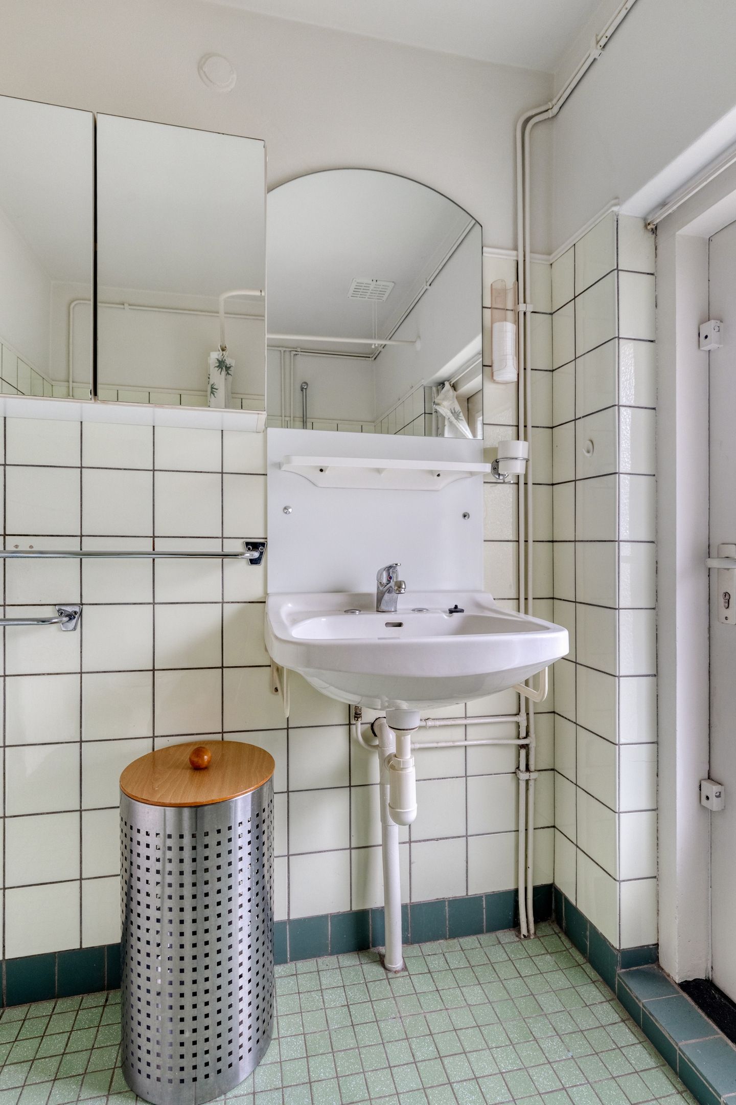 Photo 24 of Gronausestraat 47