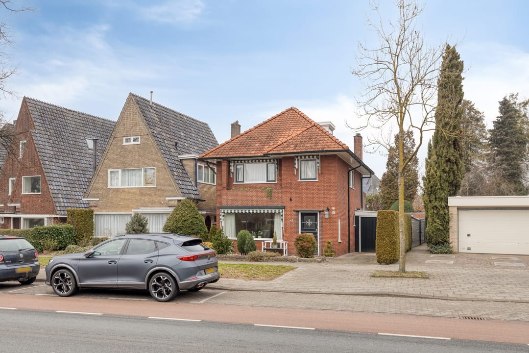 Photo 37 of Gronausestraat 47