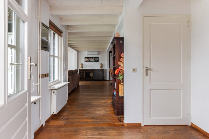 Foto 12 van Oosteinde 11-H67