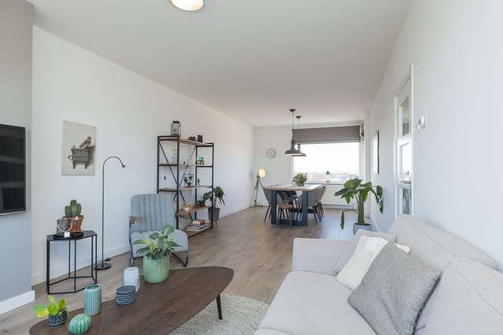 Foto 2 van Rijnmond 64