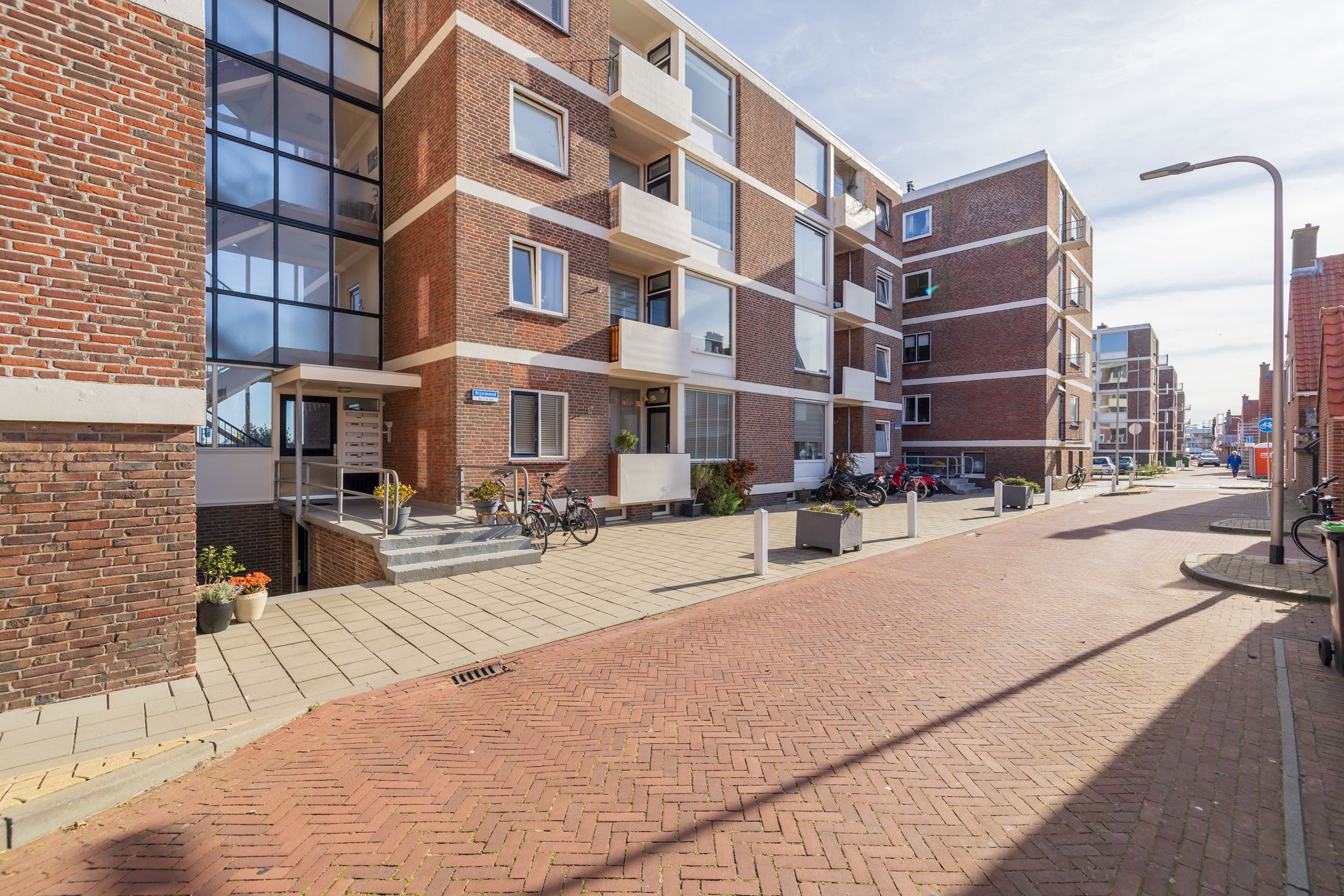 Foto 6 van Rijnmond 64