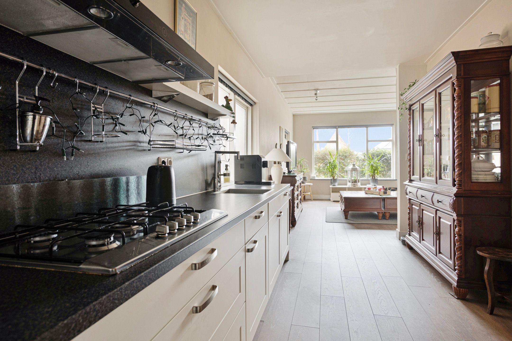 Photo 21 of Schoolstraat 152