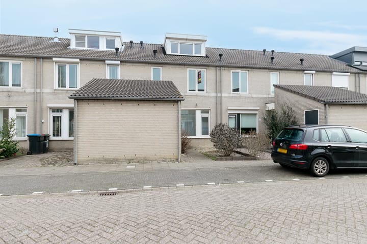 Photo 2 of Mantingestraat 35