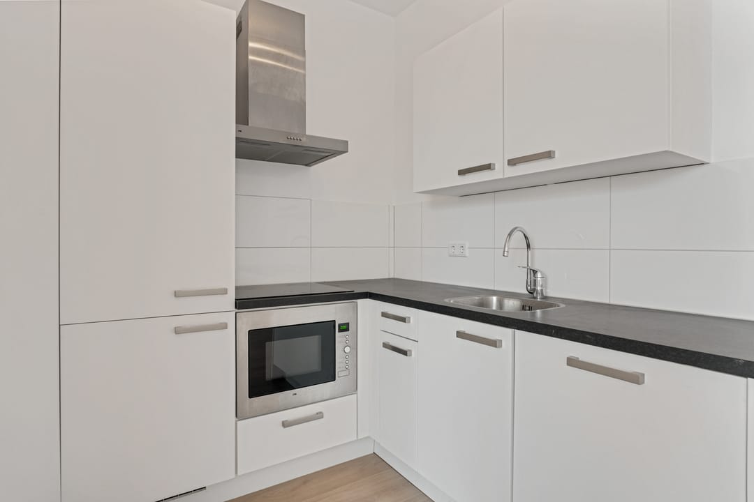 Photo 2 of Fascinatio Boulevard 888-H