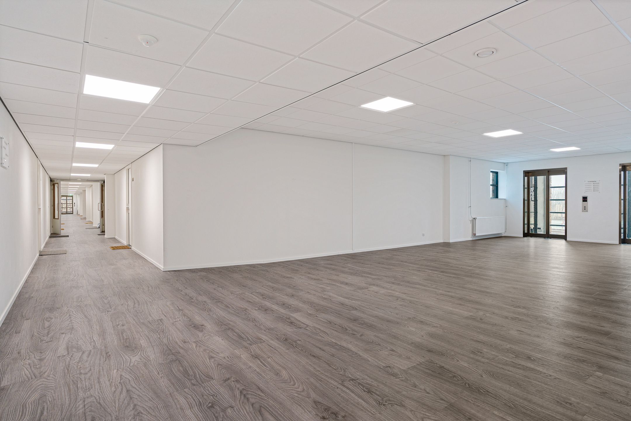 Photo 12 of Fascinatio Boulevard 888-H