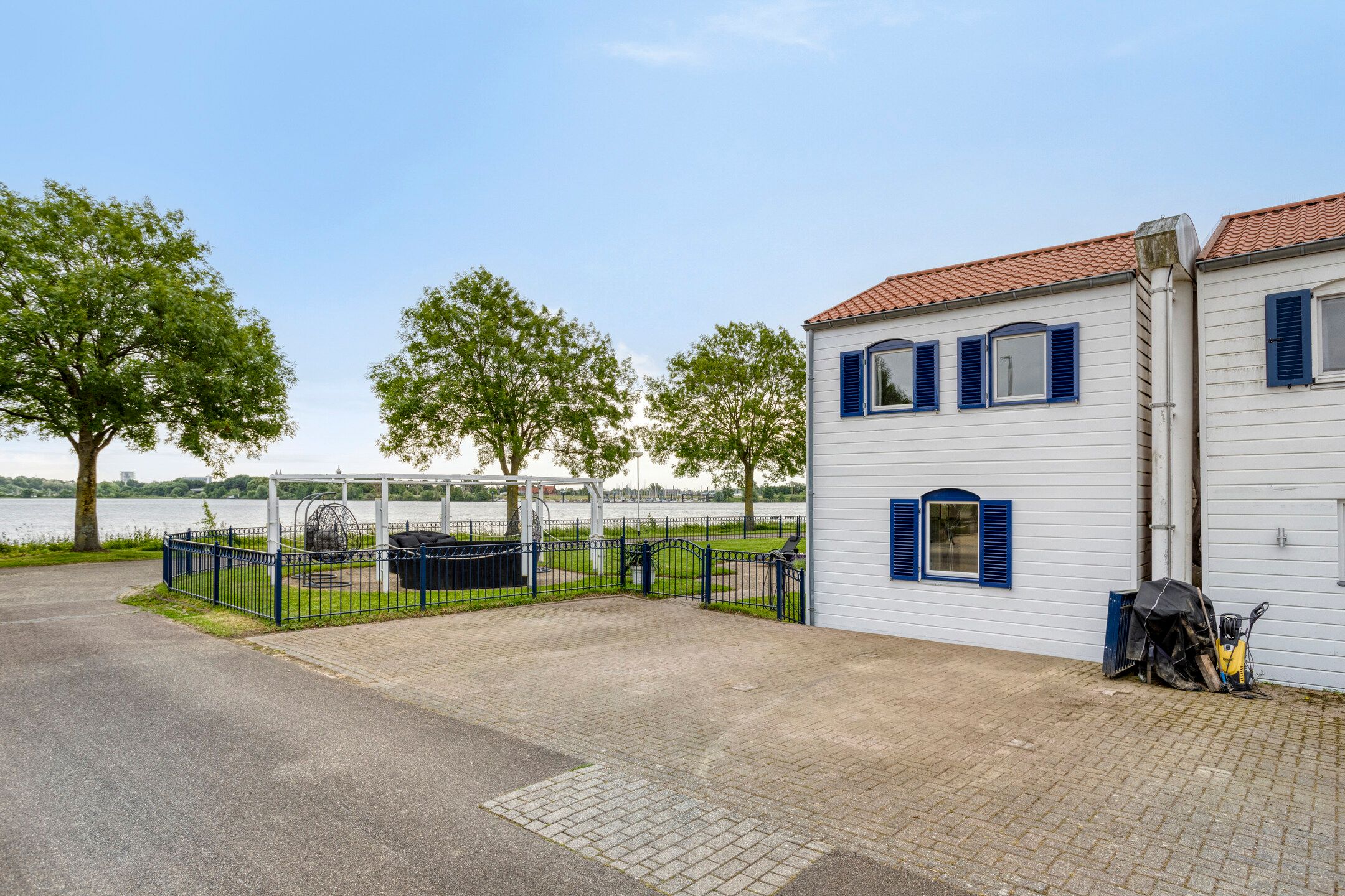 4-bedroom freehold villa in Roermond — photo 3 of 5