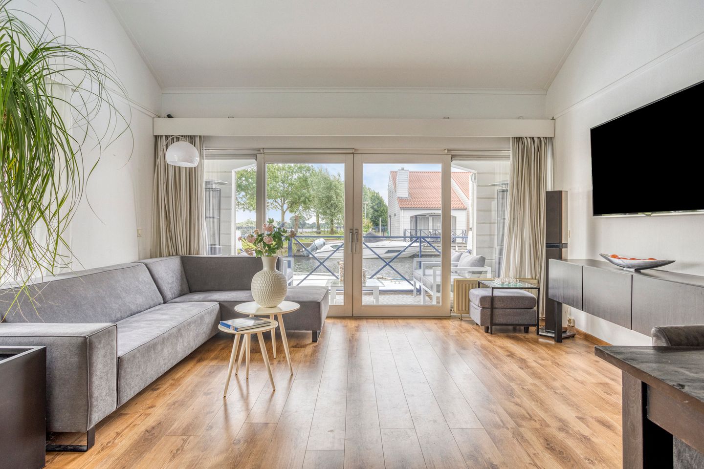 Foto 4 van Oolderhuuske 1-ME1