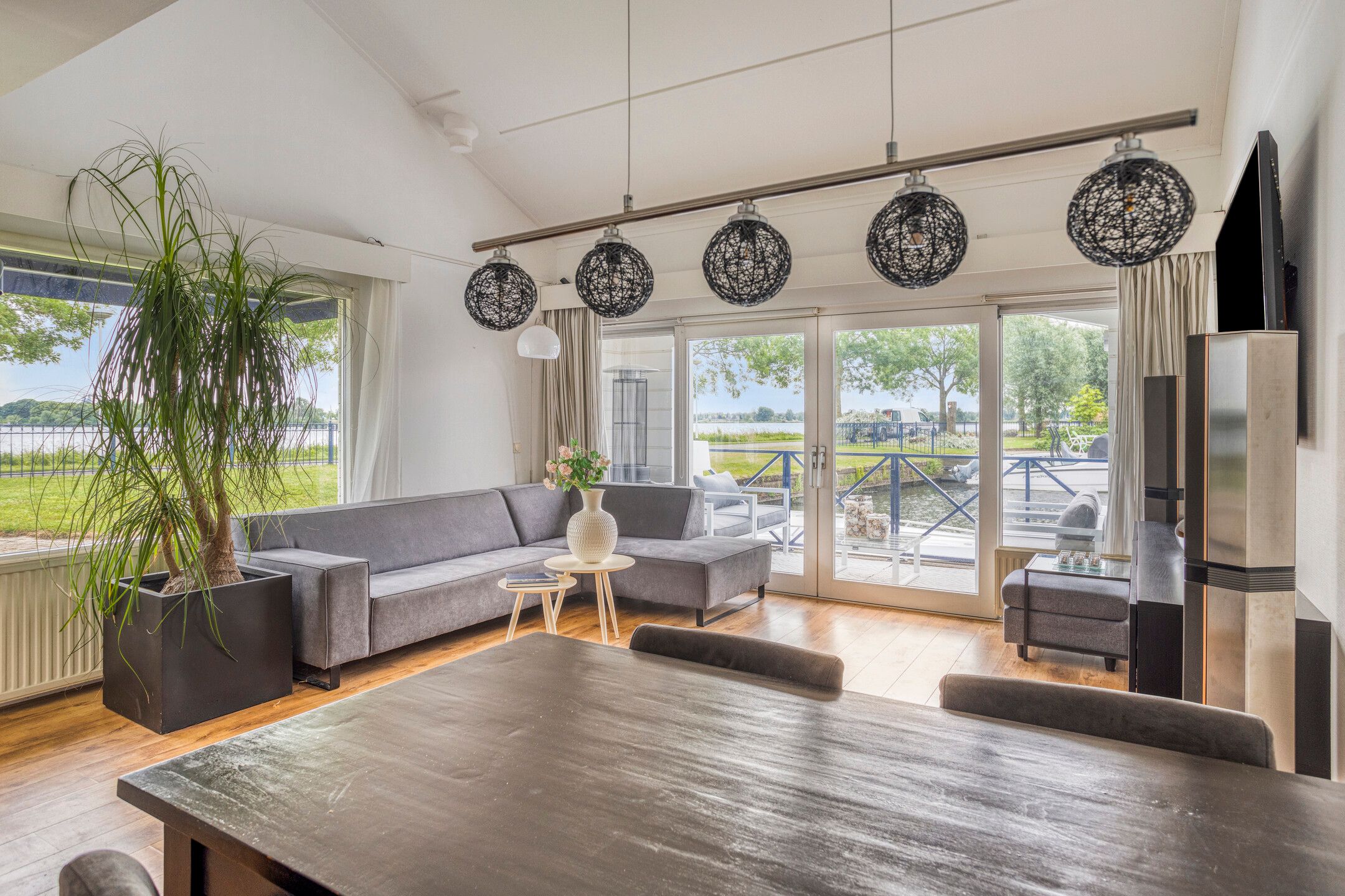 Foto 6 van Oolderhuuske 1-ME1